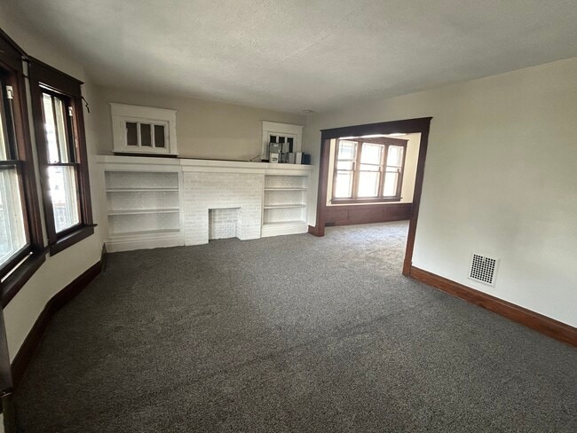 Photo - 473 Colvin Ave