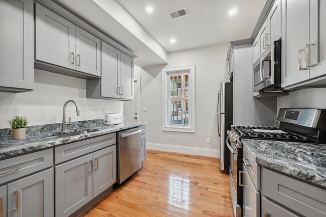 Photo - 81 Hillside St Unit 3