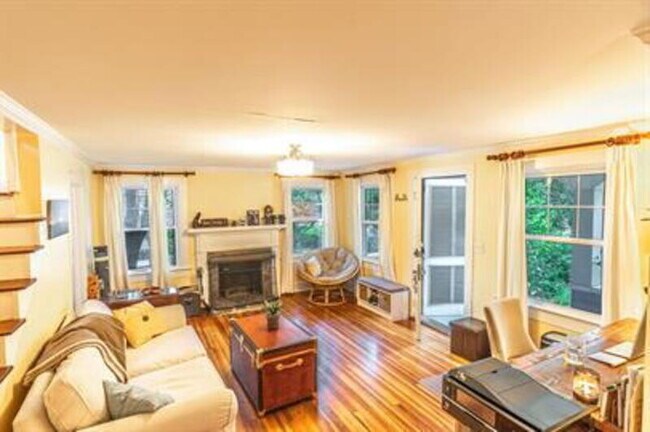Photo - 330 E Maine Ave