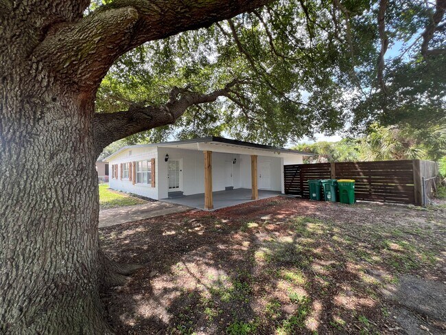 Photo - 1221 Cypress Ln