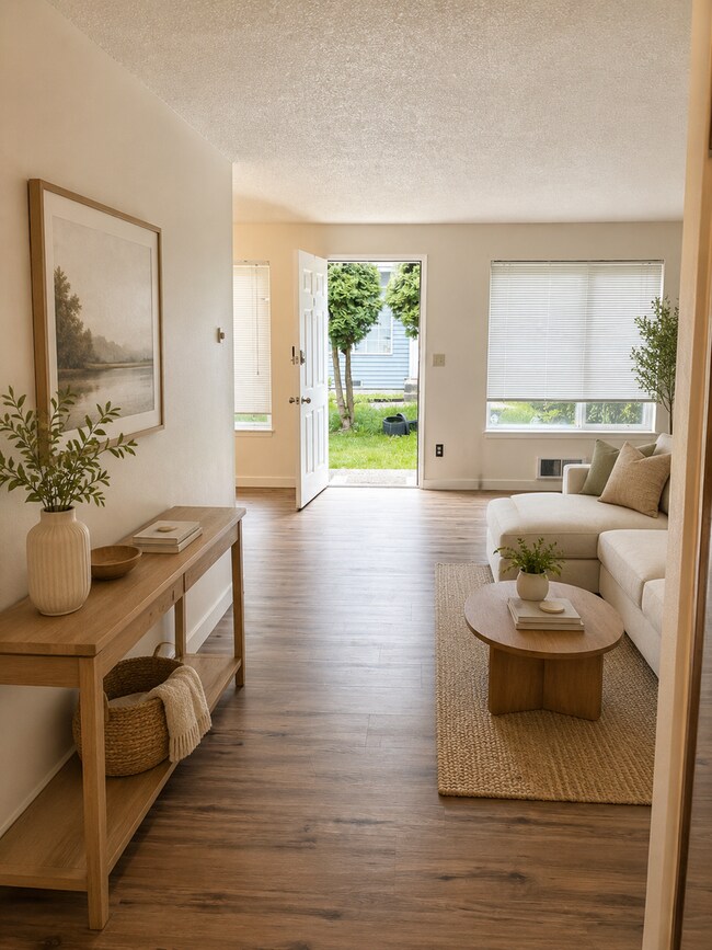 Photo - Beautiful ground floor unit in Lynnwood 4-plex Unit D