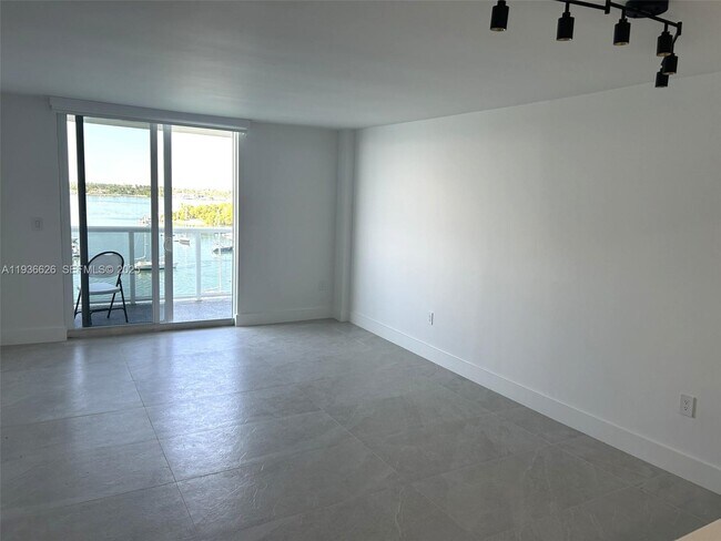 Photo - 7928 West Dr Unit 707