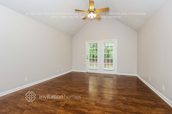 Photo - 497 Laramie Dr