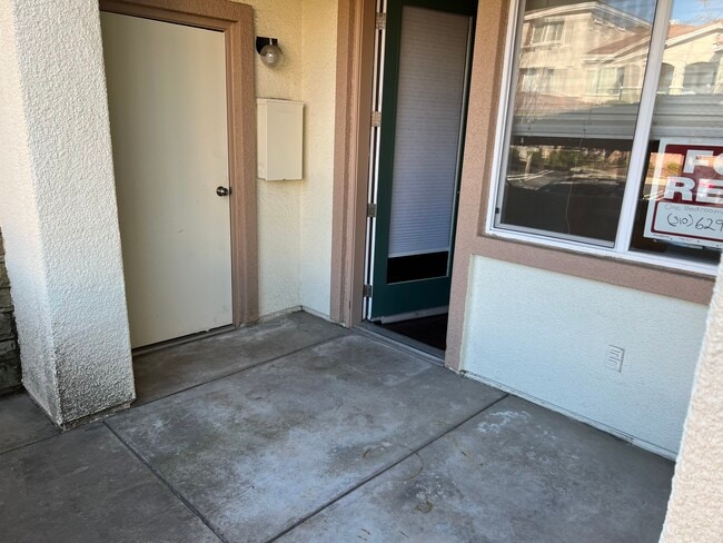 Building Photo - 1501 Secret Ravine Pky Unit 1814