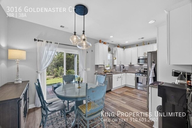 3016 Goldenaster Ct