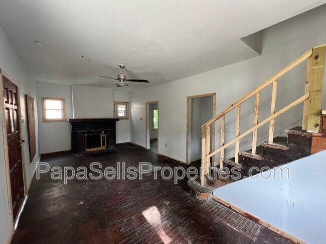 Photo - 327 E Stuart Ave