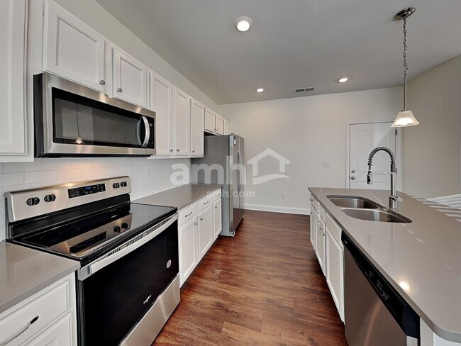 Photo - 7022 Garrett Ct