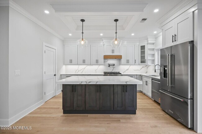 Photo - 211 Rockwell Ave