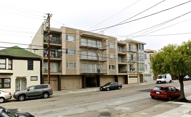 Building Photo - 175 21st Avenue Rental