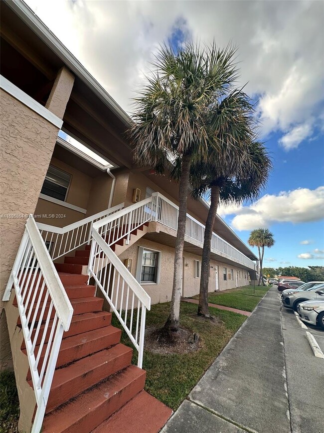 Photo - 910 Twin Lakes Dr Condominio Unidad 8-K