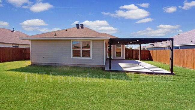 Photo - 812 Mockingbird St