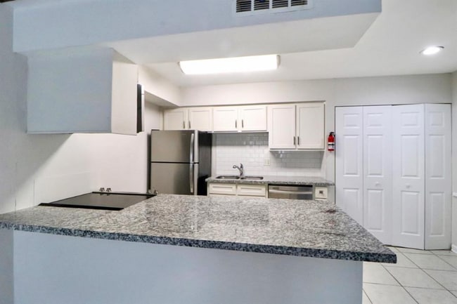 Photo - 5929 Queensloch Dr Unit 127