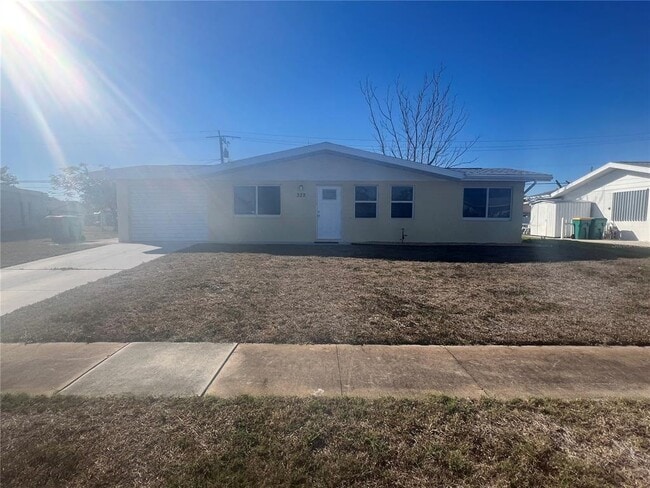 Photo - 322 Lasayette Dr NE