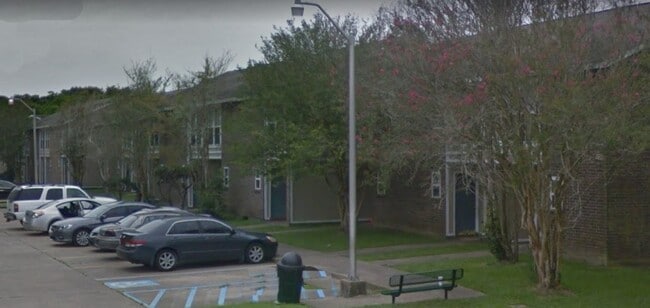 Photo - 4980 Lower Zachary Rd