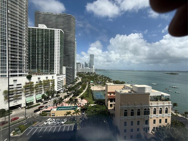 Photo - 1717 N Bayshore Dr Unidad A-1639