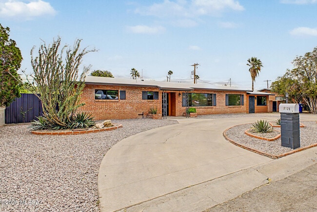 Photo - 5120 E Alberta Dr