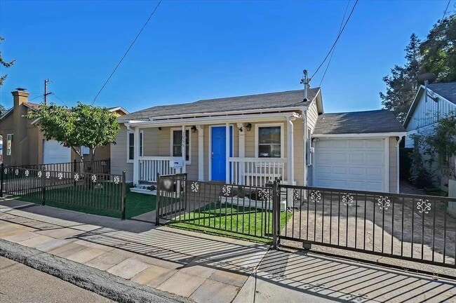 Photo - 1955 Wingate Way