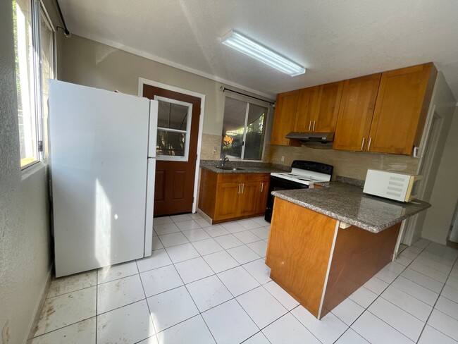 Photo - 731B 10th Ave Unit Left