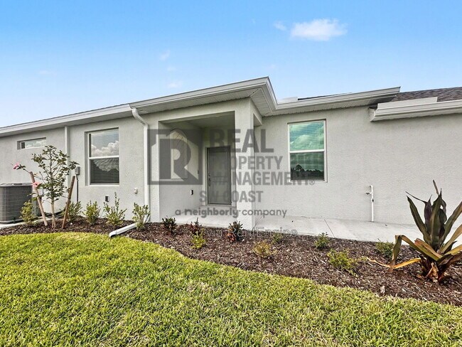 Building Photo - 20501 Hazelnut Ct S