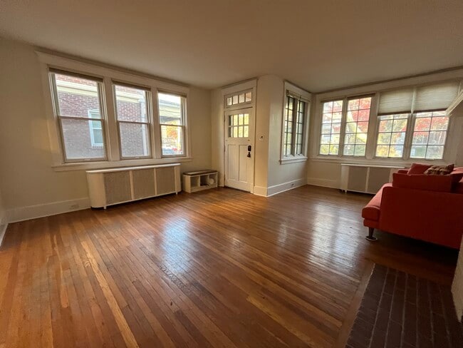 Photo - 2268 Shady Ave