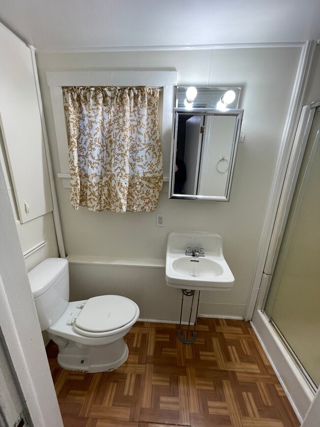 723 W Washington Ave Unit 4