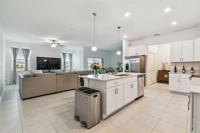 Photo - 10380 Lavender Aster Trl