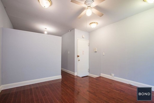 Building Photo - 518 East 6th Street Rental
