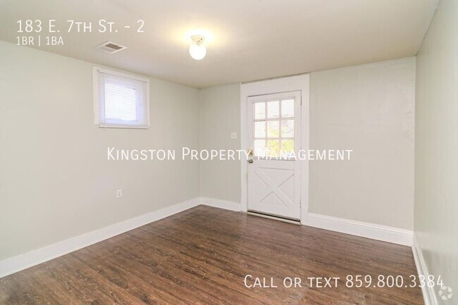 Building Photo - Adorable 1 bedroom Now Available !!! 1/2 o... Unit 2 Rental