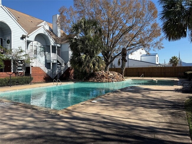 Building Photo - 14550 Fonmeadow Dr Unit 1106