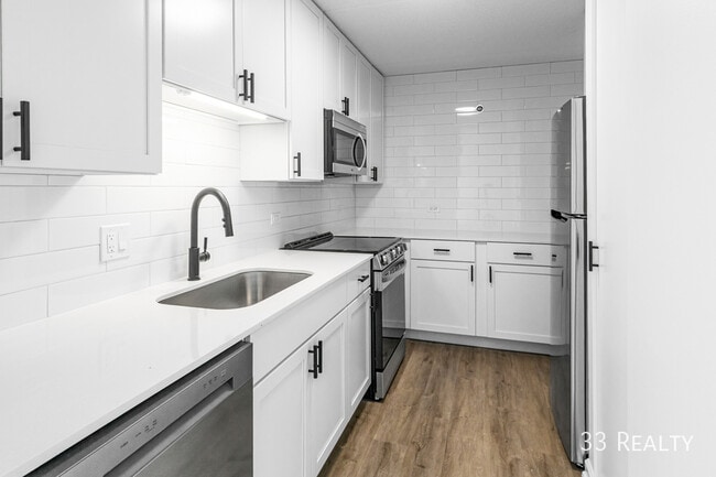Building Photo - 1770 1st St Unit 602 Rental