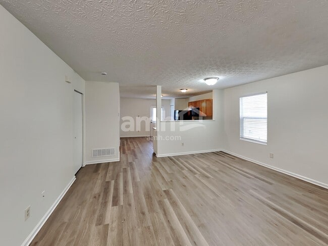 Photo - 7504 Hemrich Dr