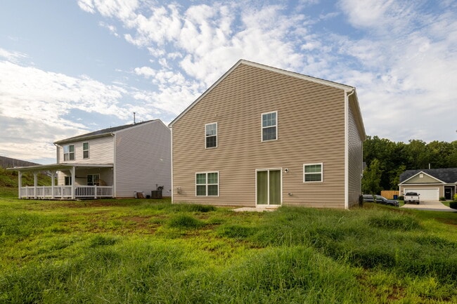 Photo - Spacious house with large office and 3 bedrooms in pool community. Available after July 10!