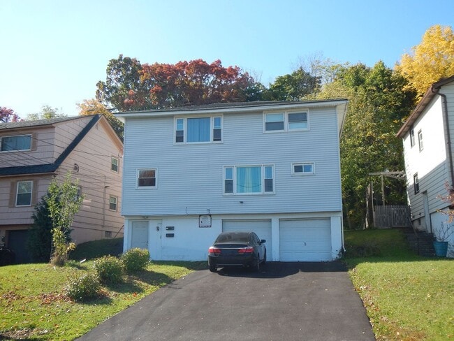 Building Photo - Newly Renovated Spacious Flat With Hardwoo... Unit Westcott 91264.2 Rental