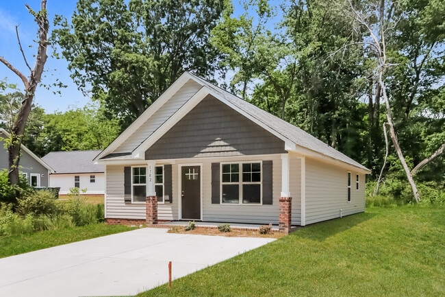 Photo - 1702 N Clay St