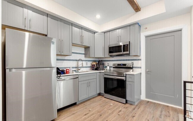 Building Photo - 511 Gorgas Ln Unit B (Rear) Rental
