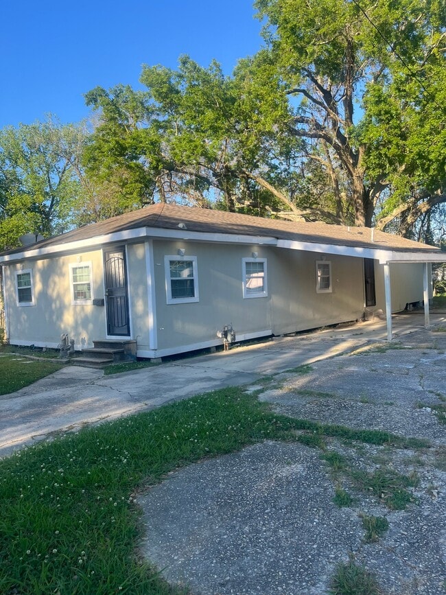 Building Photo - 1438 N 43rd St