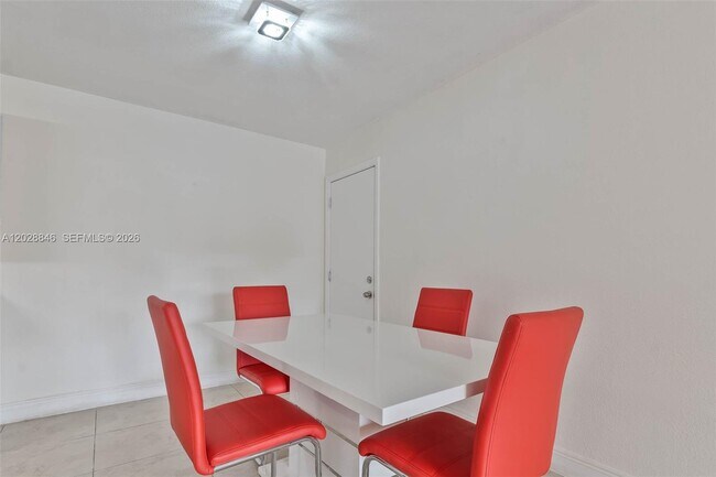 Photo - 10748 N Kendall Dr Unit N22