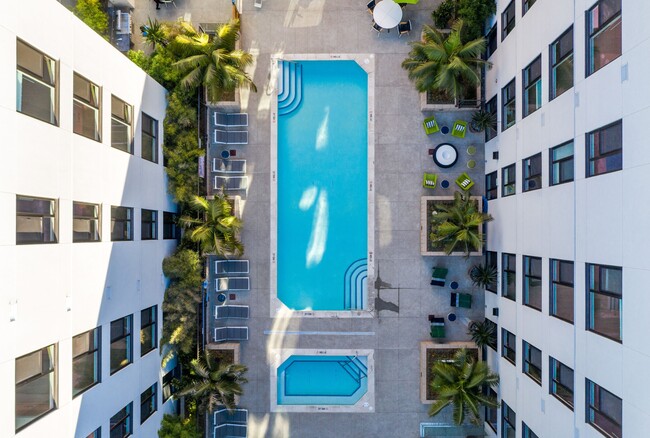 Pool deck aerial view - MacArthur Commons Apartments