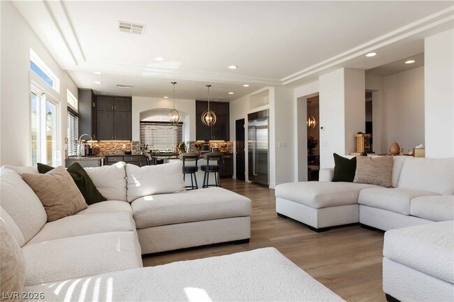 Photo - 9758 Hawk Crest St