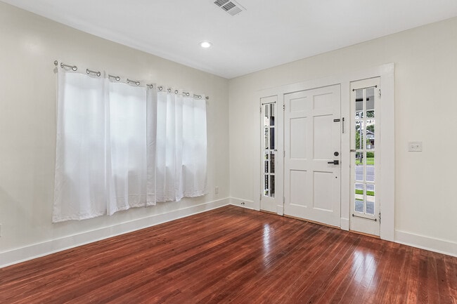 Photo - 7737 S Claiborne Ave