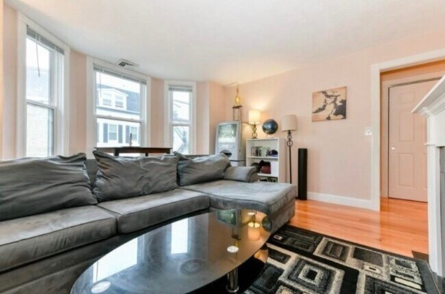 Photo - 239 Emerson St Unit 0