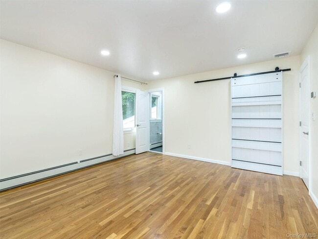 57 Sandy Hollow Rd