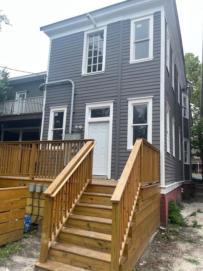 Building Photo - Newly Renovated Tri-Plex Near Forsyth Unit C