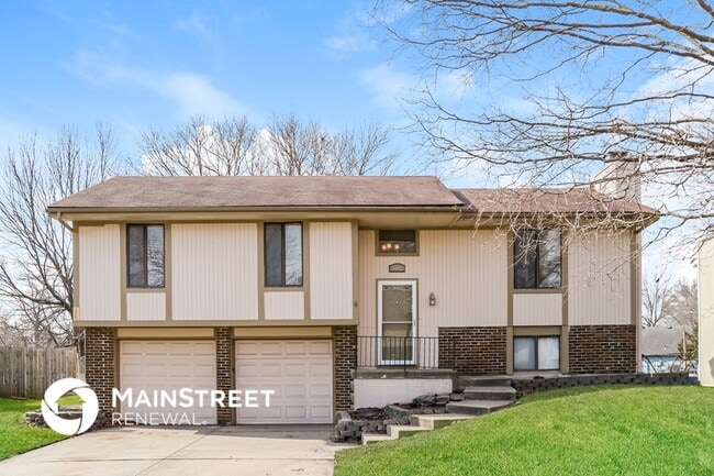 Building Photo - 611 W Sunrise Dr