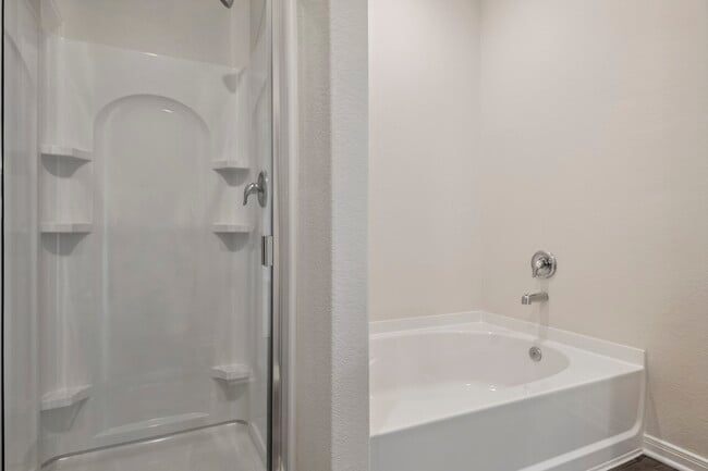 Building Photo - 15631 Plum Brk Dr