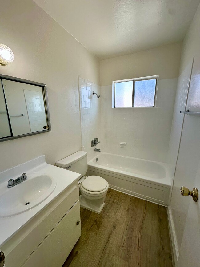 Photo - 15531 Belshire Ave Unidad 30
