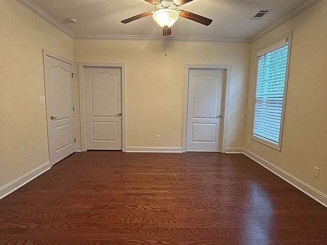 Photo - 212 Fountainhead Ln