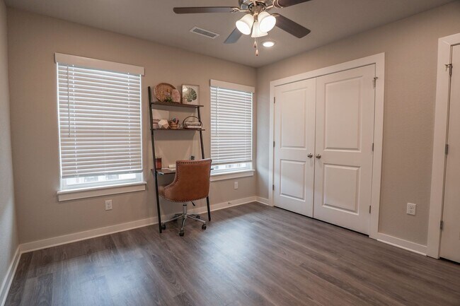 Photo - 2 bedroom 2.5 bath home located in Fayette...