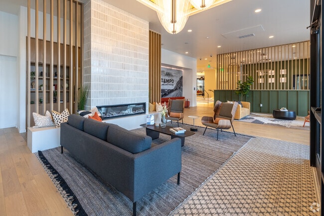 Vestíbulo - Tempo at Nine Mile Station Apartments