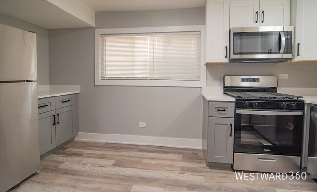 Photo - 6141 N Hermitage Ave Unit GA